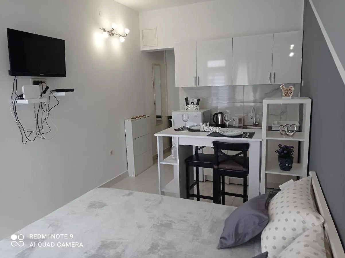 Summer Rest Split Apartment